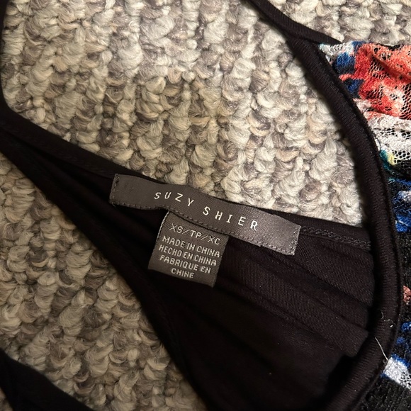 Floral Ruffled Top - Picture 4 of 4